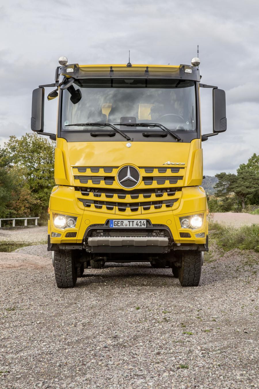  Mercedes-Benz Arocs 4151 K 8x8/4 Meiller Hinterkipper 2017 года  (фото 2 из 19)